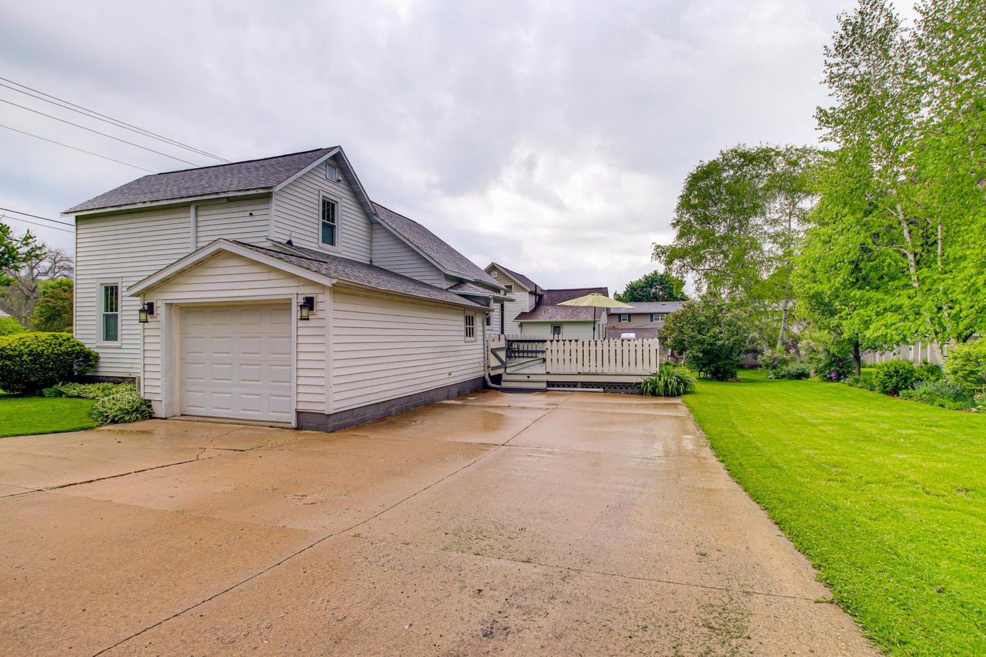 Lavish House With Patio - 2 Blocks To Green Lake! Exterior foto