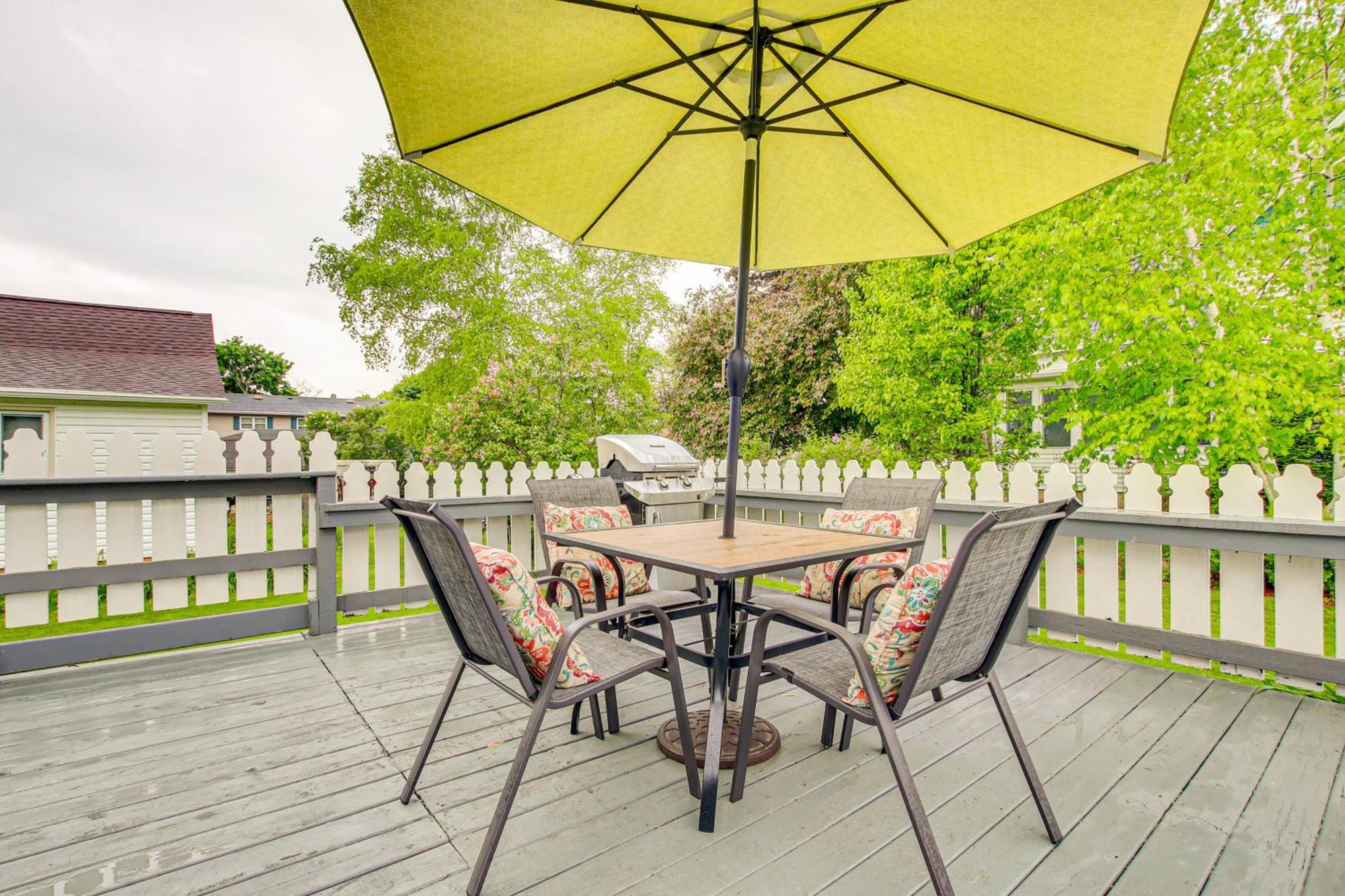 Lavish House With Patio - 2 Blocks To Green Lake! Exterior foto